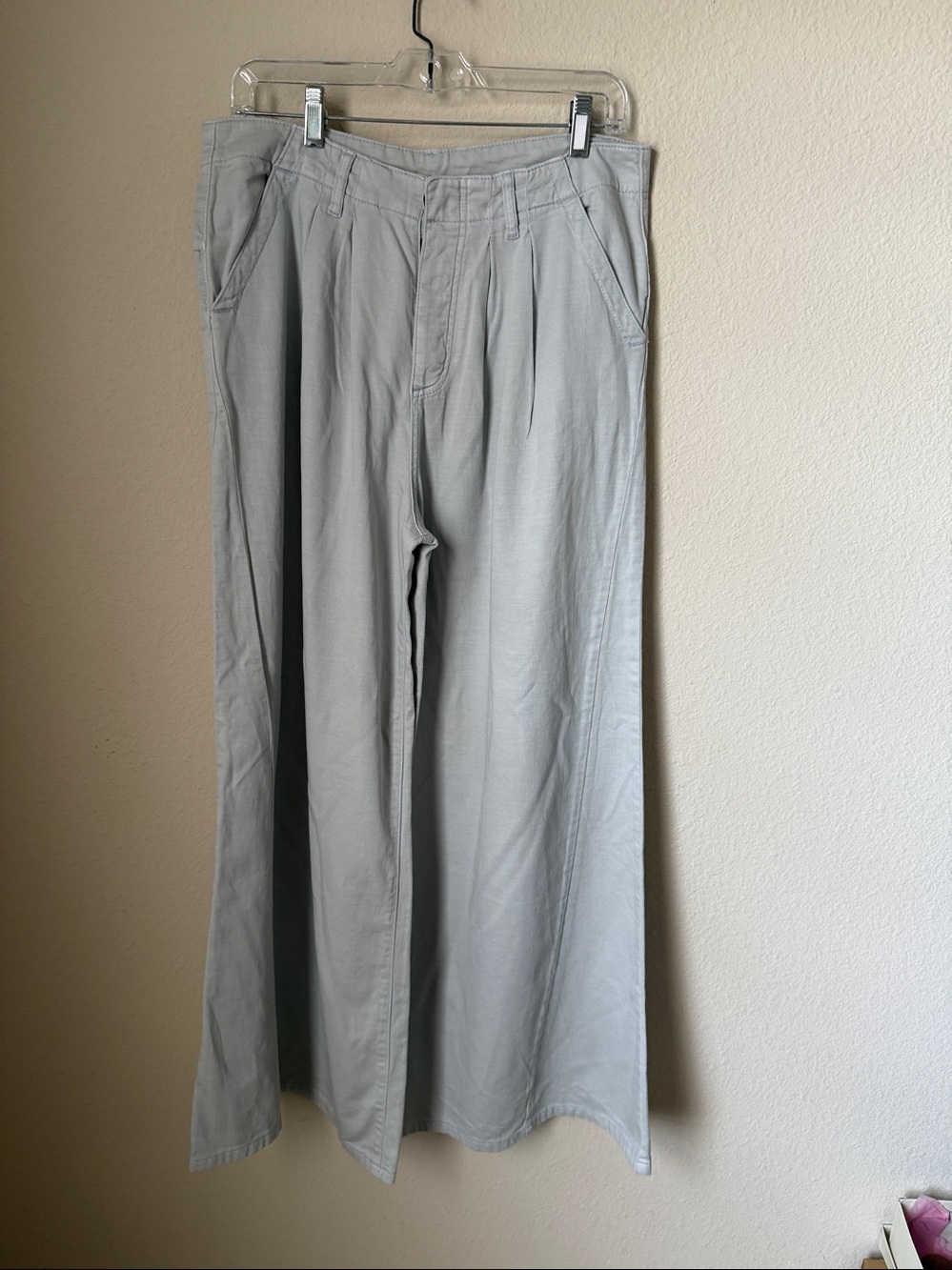 Free People wide Leg Pants. Light grey NEW w o tags . Size 8 ( 32 waist ) - Picture 2 of 8
